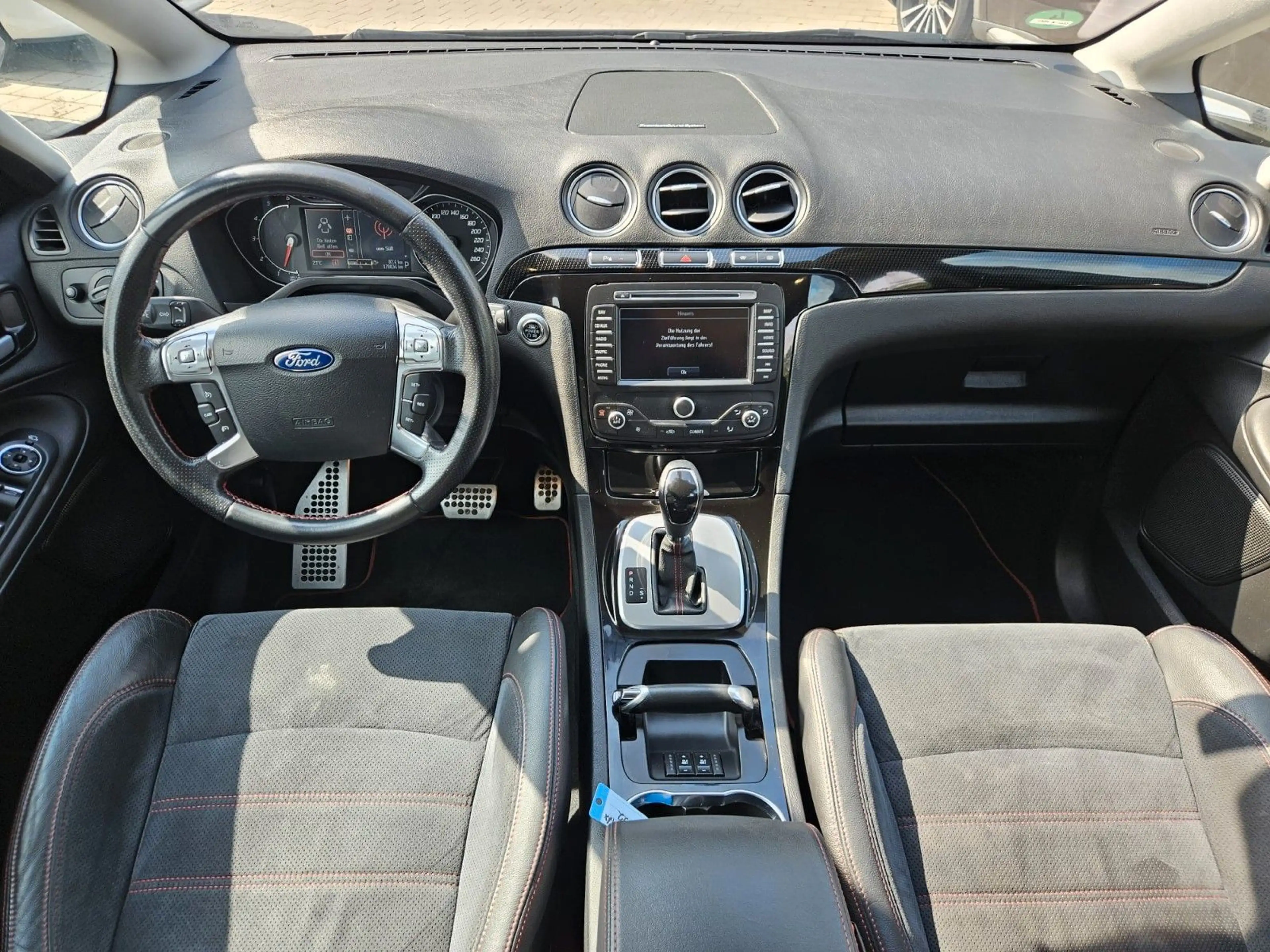 Ford S-Max S-MAX Titanium S — photo 11
