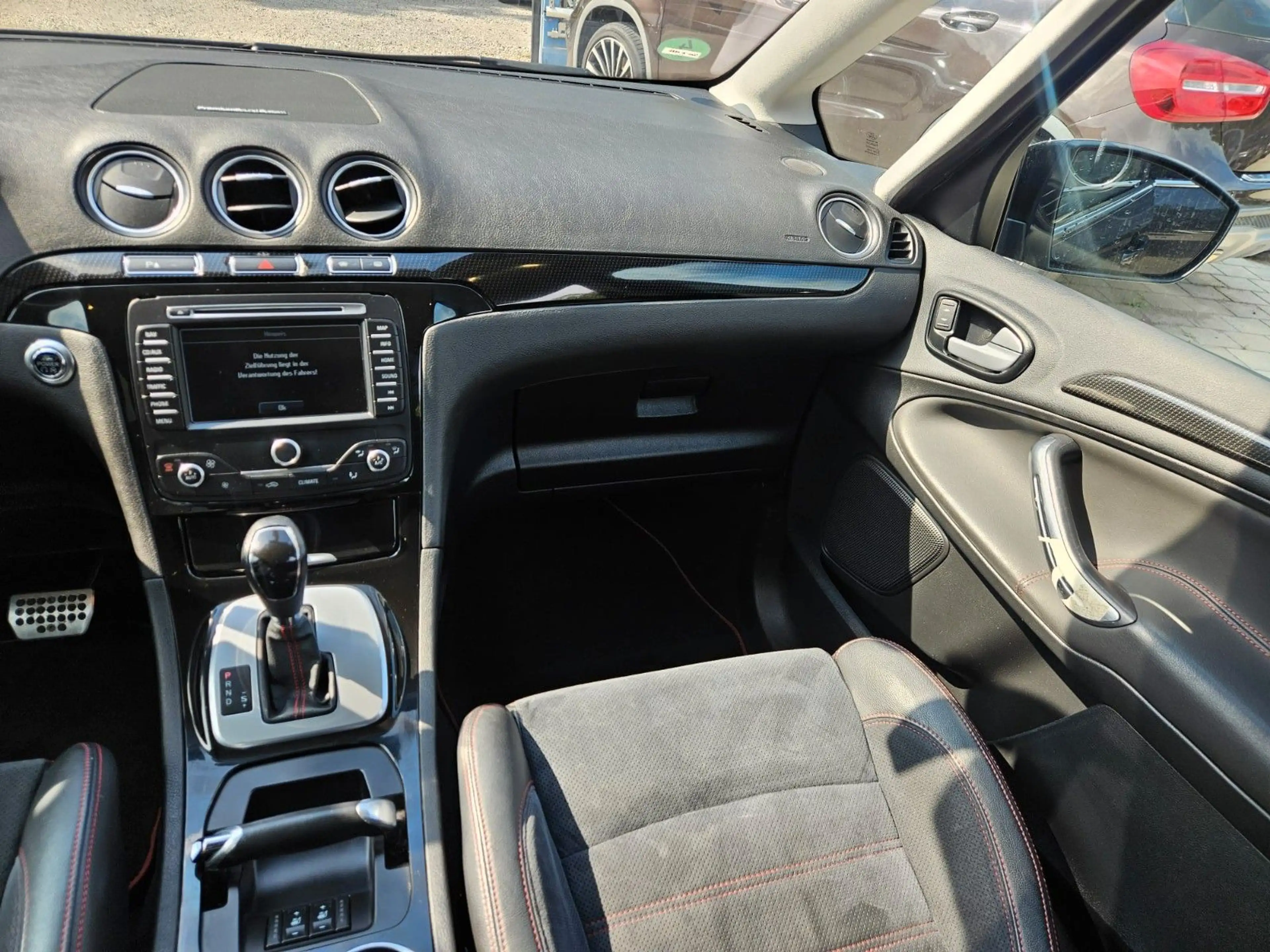 Ford S-Max S-MAX Titanium S — photo 14