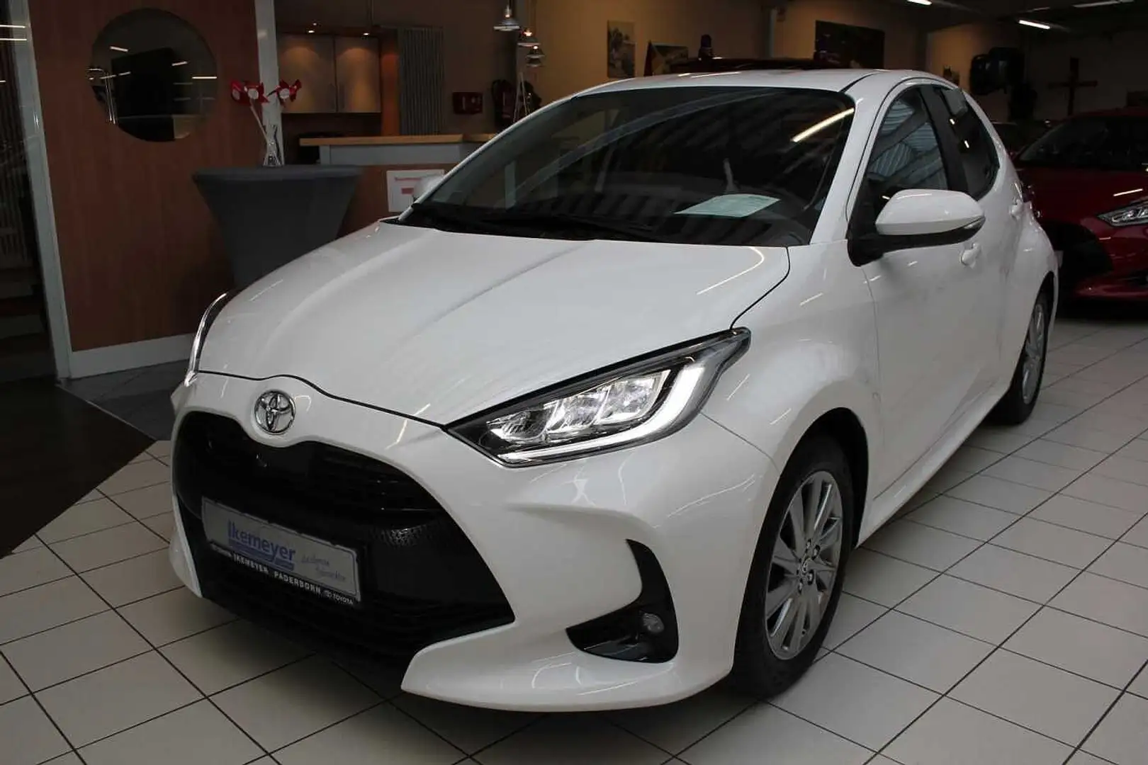 Toyota Yaris 1.5 Team DK Sitzheizung Lenkradheizung Klimaautoma Wit - 1
