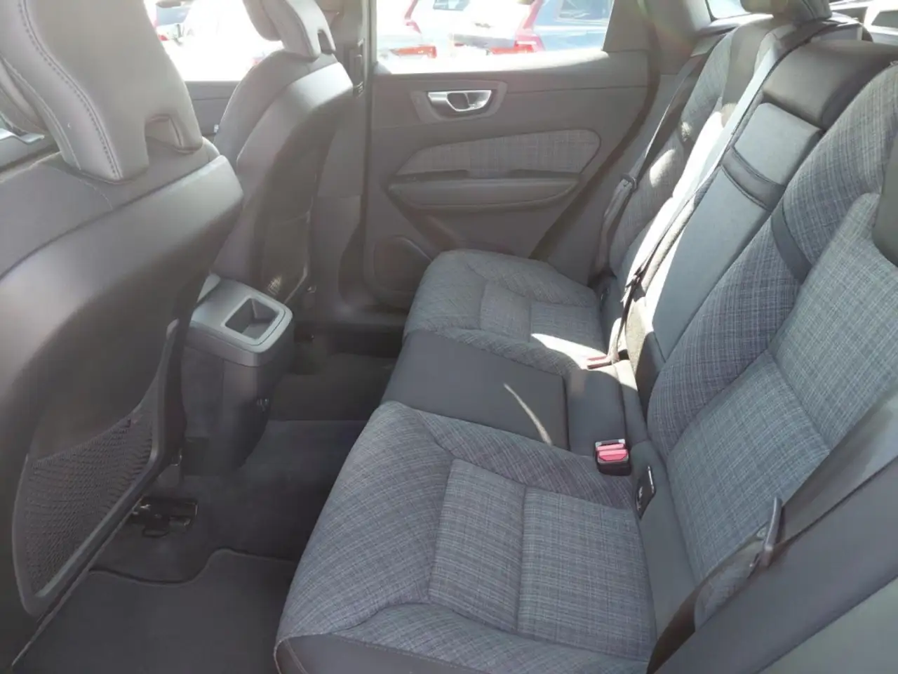 Volvo XC60 B4 Core 2WD el.AHK AHK-el. klappb. Navi Digitales, миниатюра 14
