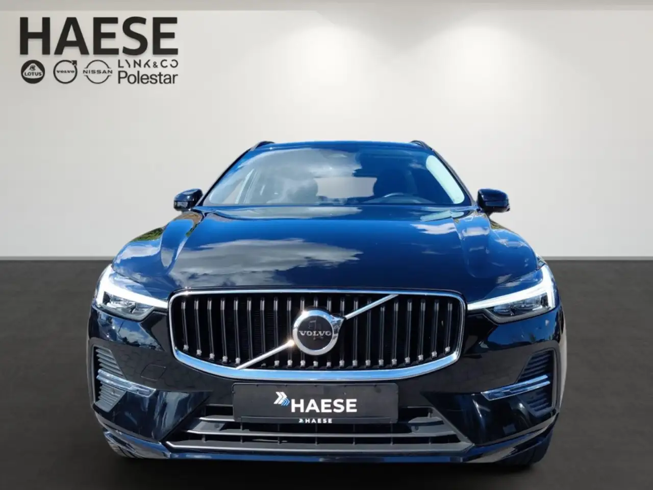 Volvo XC60 B4 Core 2WD el.AHK AHK-el. klappb. Navi Digitales, миниатюра 2