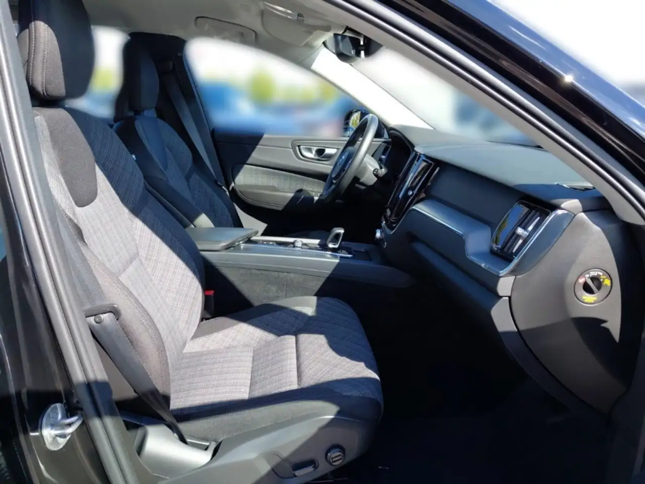 Volvo XC60 B4 Core 2WD el.AHK AHK-el. klappb. Navi Digitales, миниатюра 20