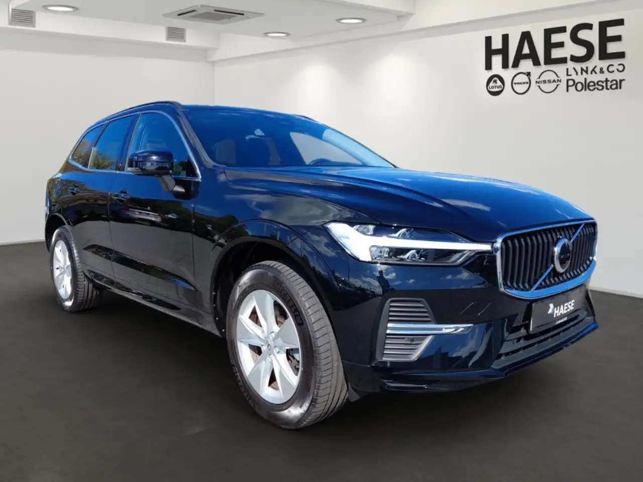 Volvo XC60 B4 Core 2WD el.AHK AHK-el. klappb. Navi Digitales, миниатюра 3