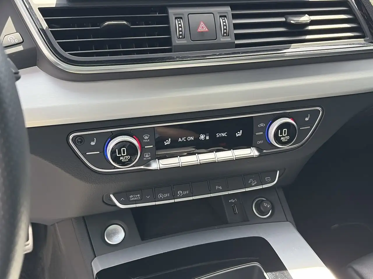 Audi Q5 снимка Audi Q5