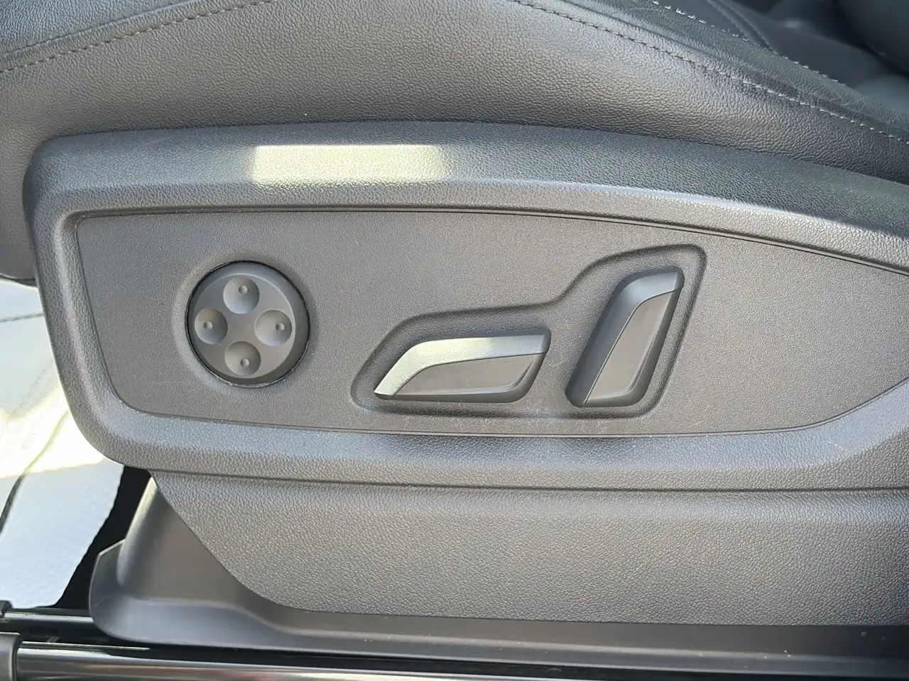 Audi Q5 снимка Audi Q5