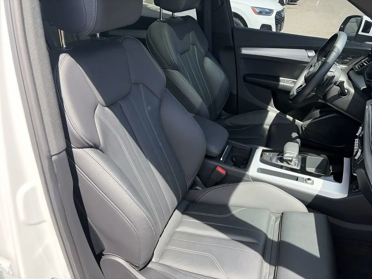 Audi Q5 снимка Audi Q5
