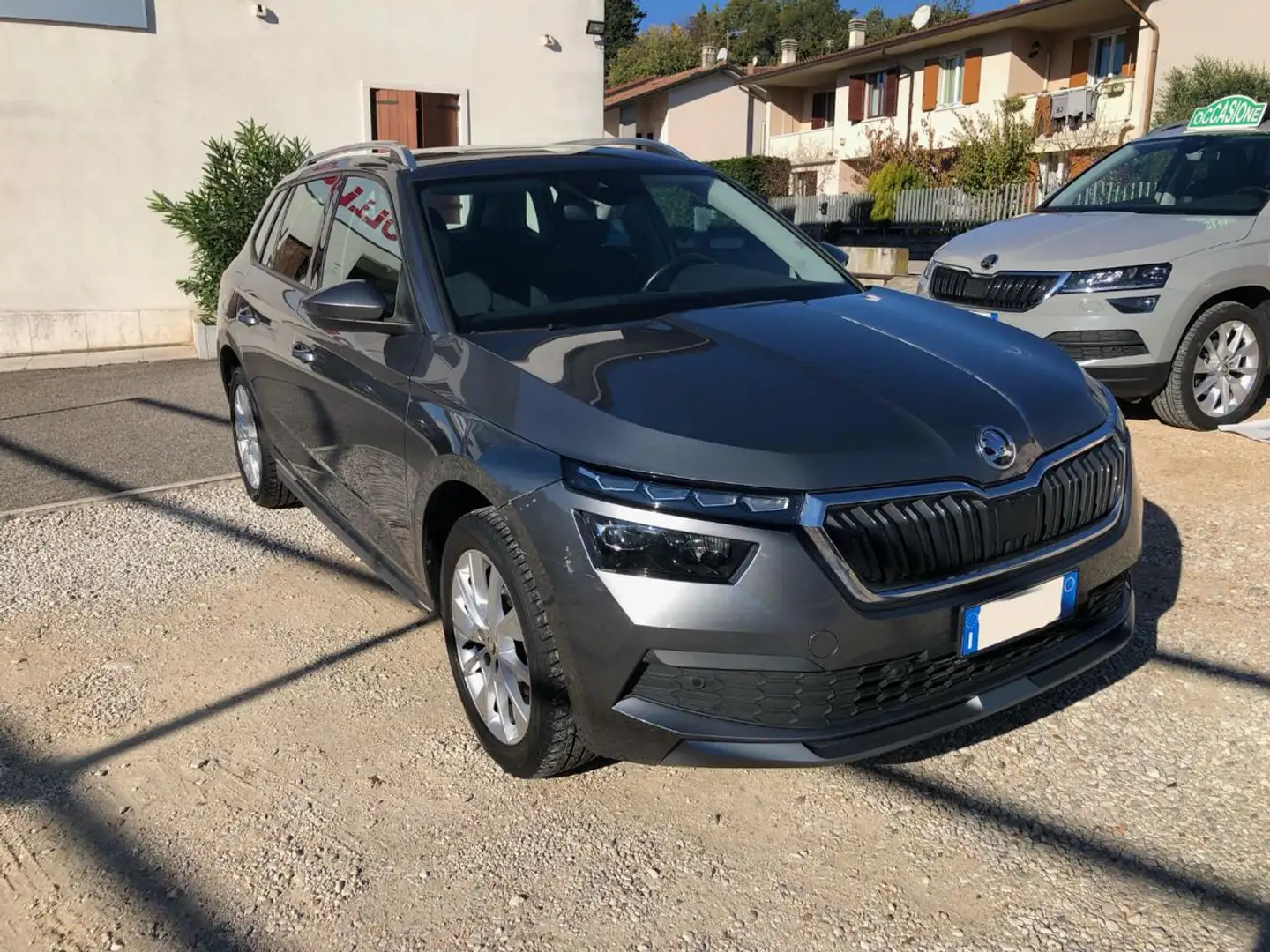 Skoda Kamiq 1.0 TSI 110 CV Style OK NEOPATENTATI Grigio - 2