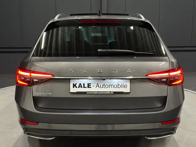Skoda Superb view 4