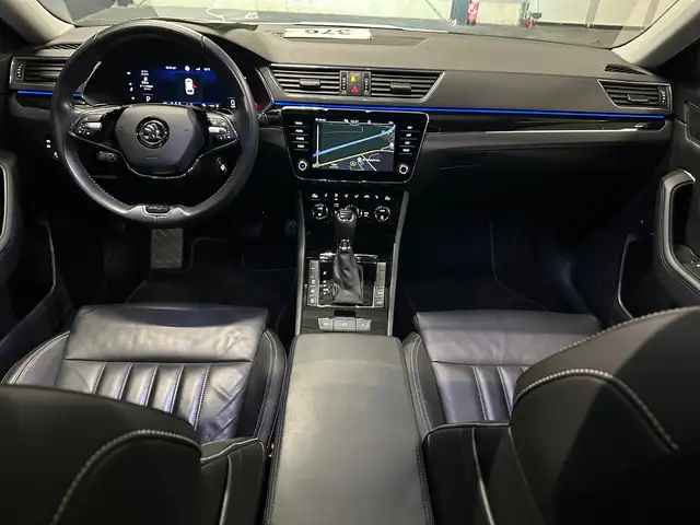 Skoda Superb view 12