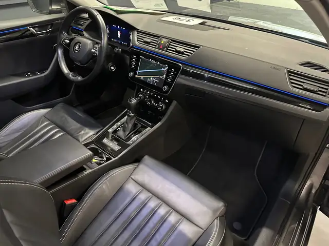 Skoda Superb view 11