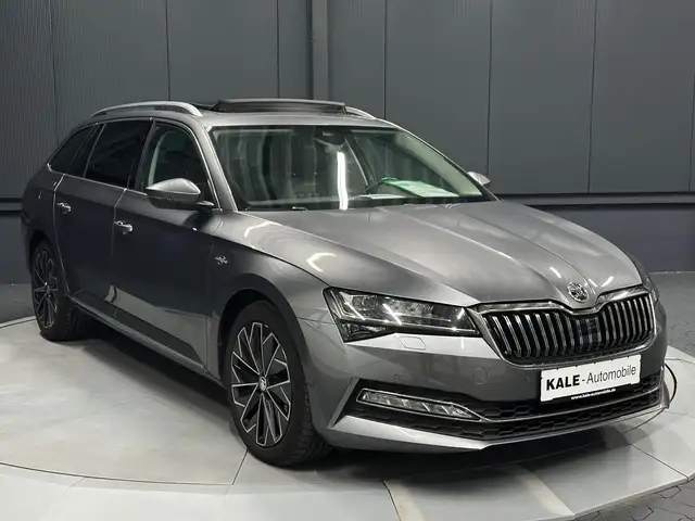 Skoda Superb view 7