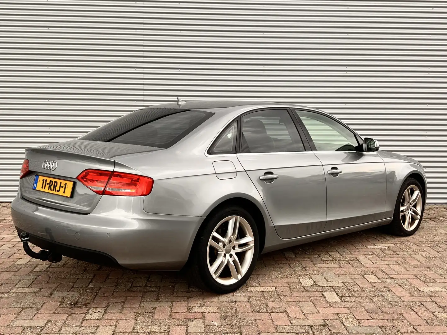 Audi A4 Limousine 2.0 TFSI Pro Line Business | Nieuw Binne Grijs - 2