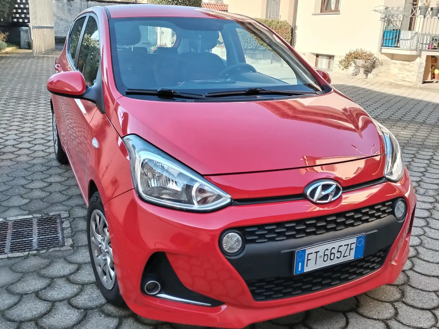 Hyundai i10 i10+II+2017+1.0+Tech Rosso - 2