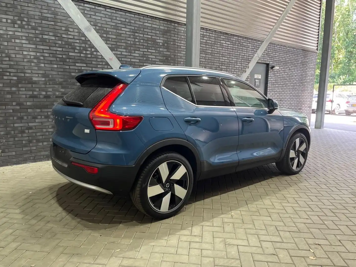 Volvo XC40 T4 Plug-in hybrid Plus Bright | ACC | BLIS | Stoel Blauw - 2