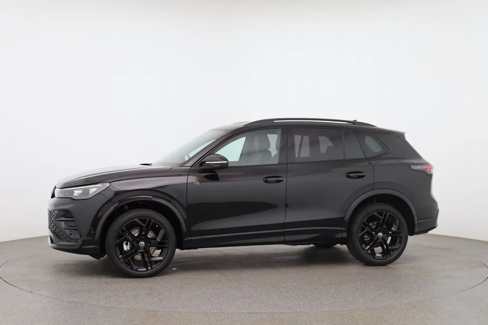 Volkswagen Tiguan R-Line TDI 4MOTION DSG Schwarz - 2