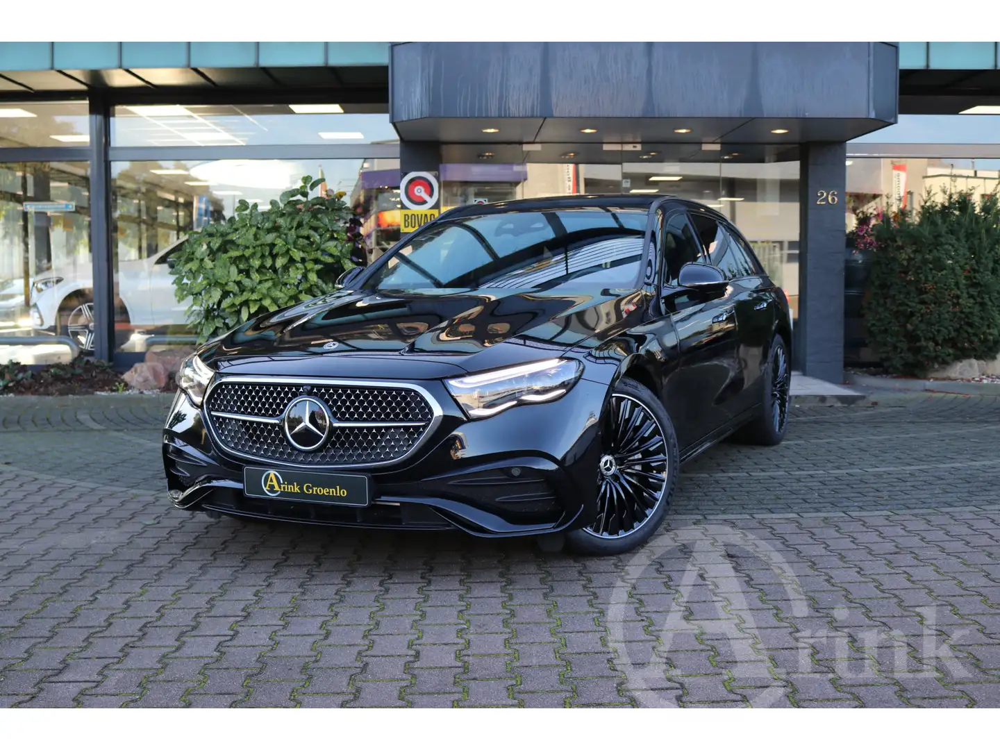 Mercedes-Benz E 300 Estate e AMG Line Premium Pack, Trekhaak, Airmatic Zwart - 1