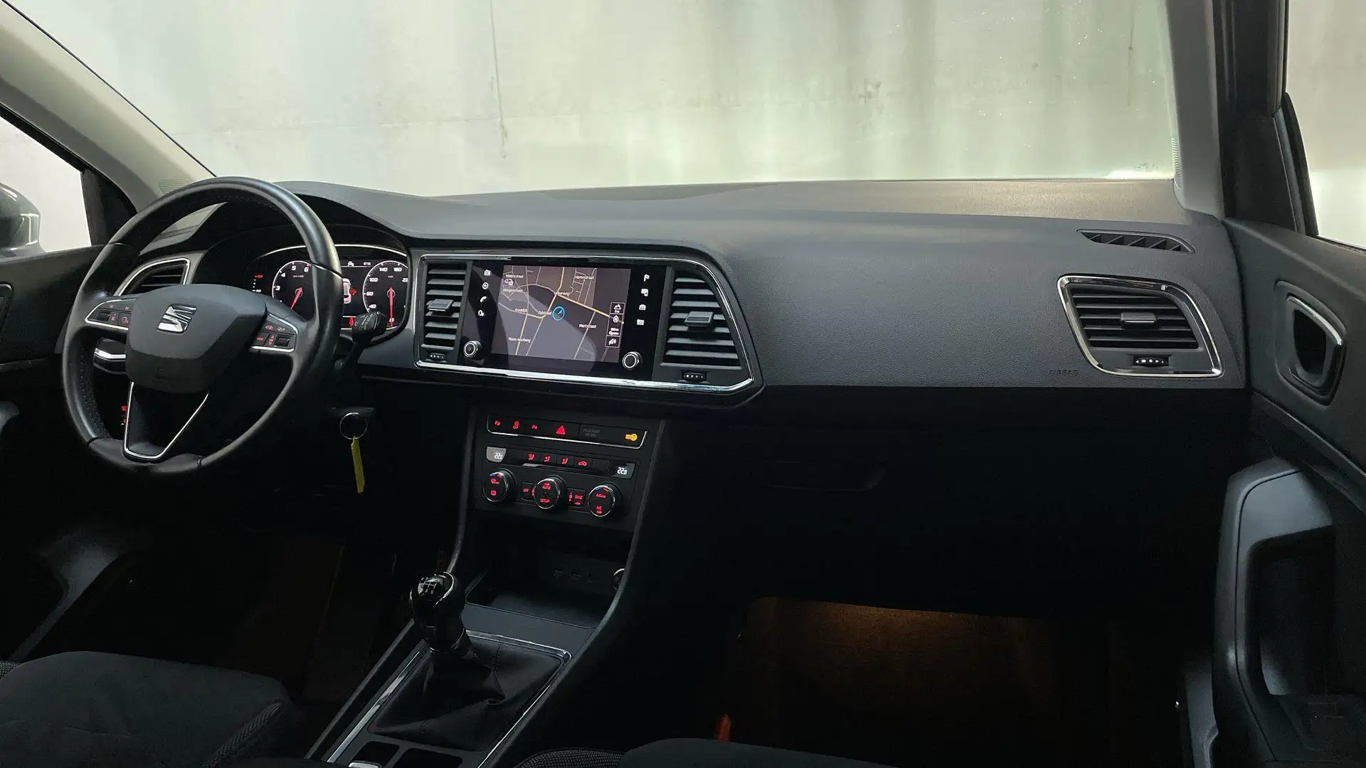 SEAT Ateca 1.5 TSI 150pk Style Business Intense Virtual Cockp Grijs - 2