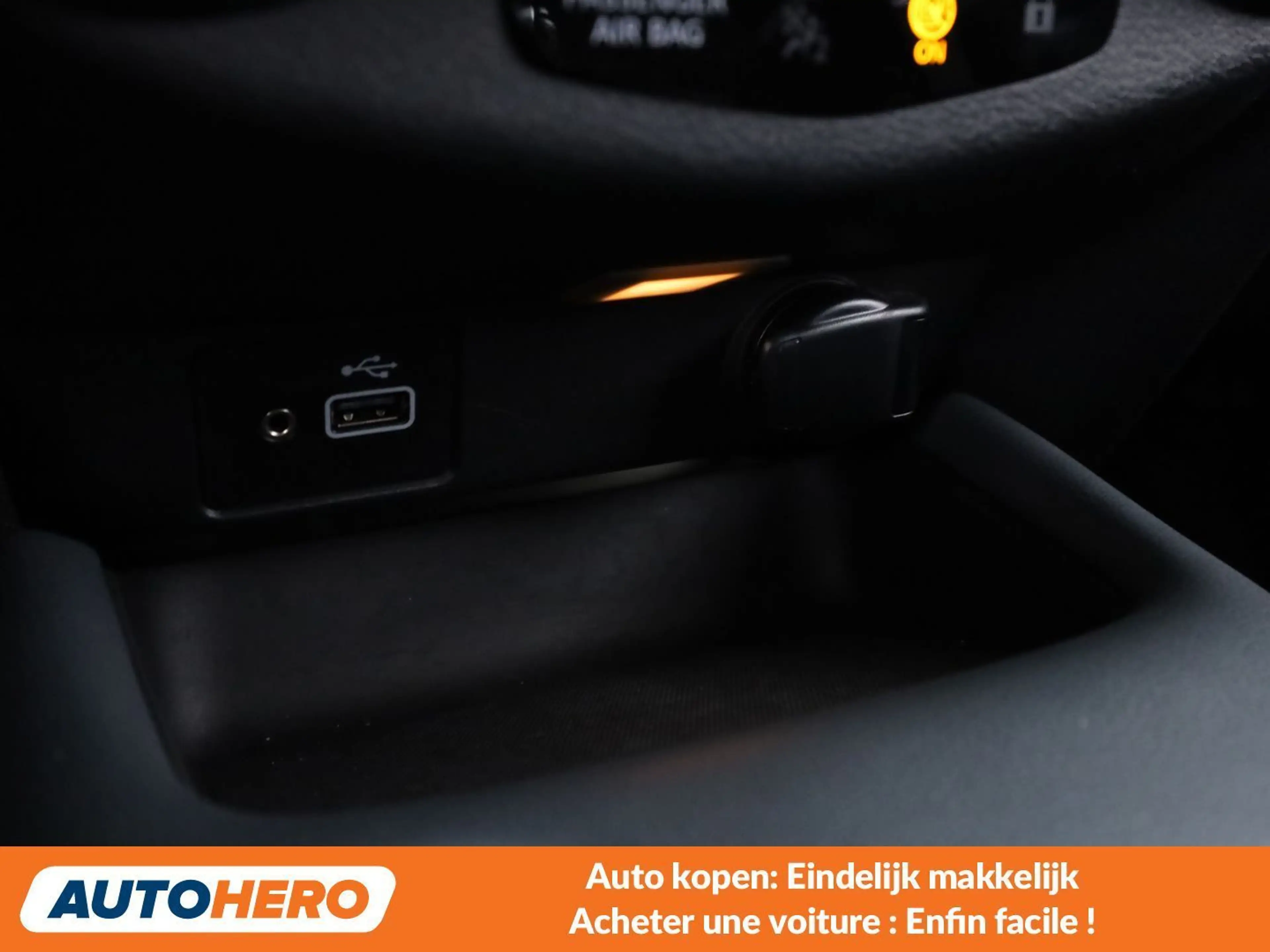 Nissan Juke 1.0 DIG-T N-Connecta — photo 14