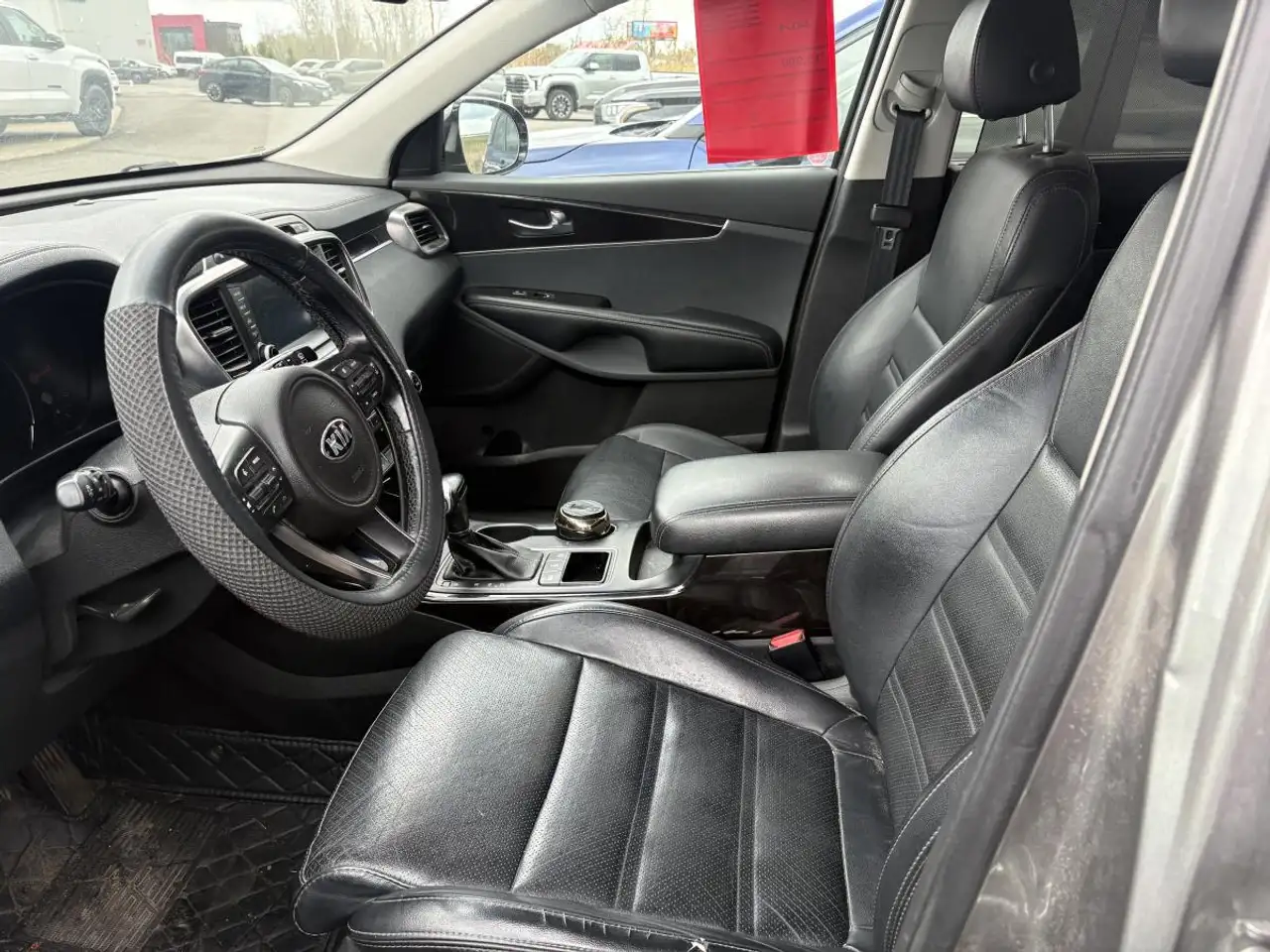 Kia Sorento снимка Kia Sorento