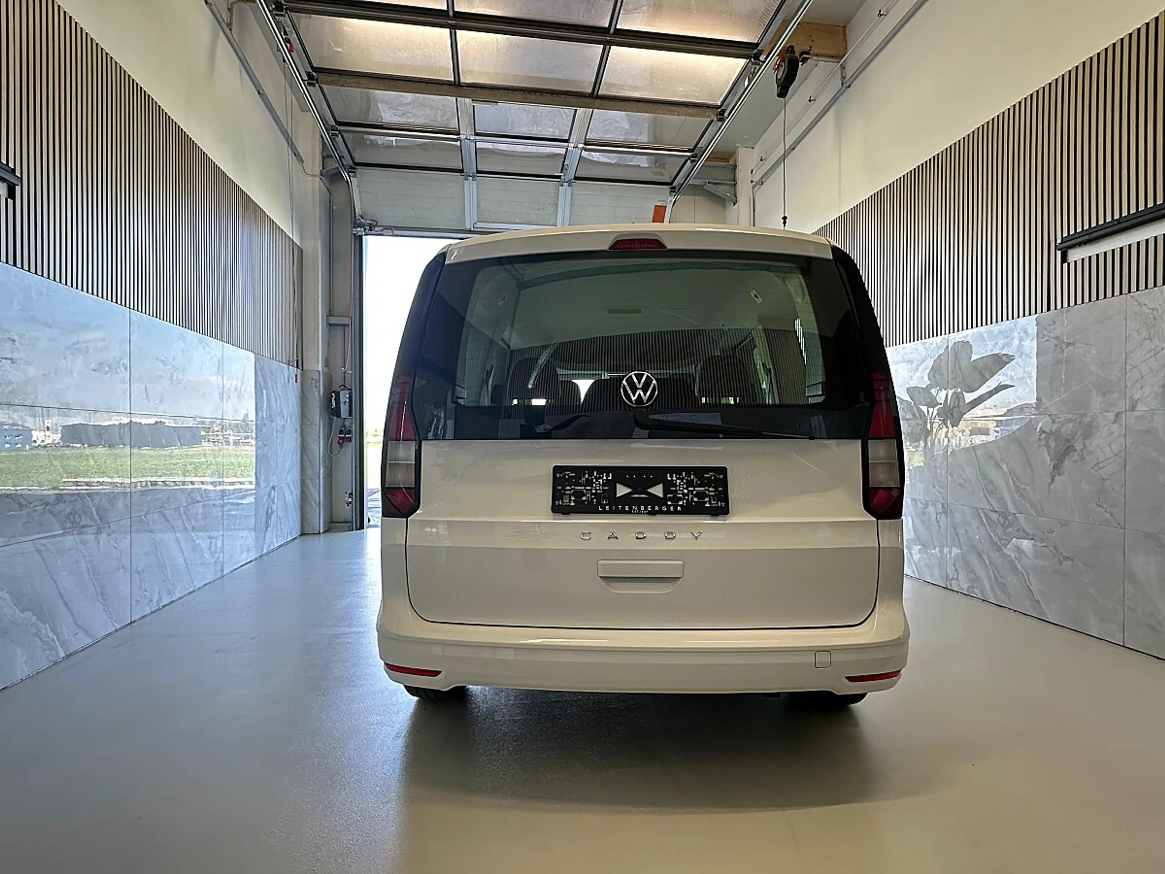 Volkswagen Caddy 2.0 TDI Servotronic, Tempomat, Multifunktionska... — photo 5