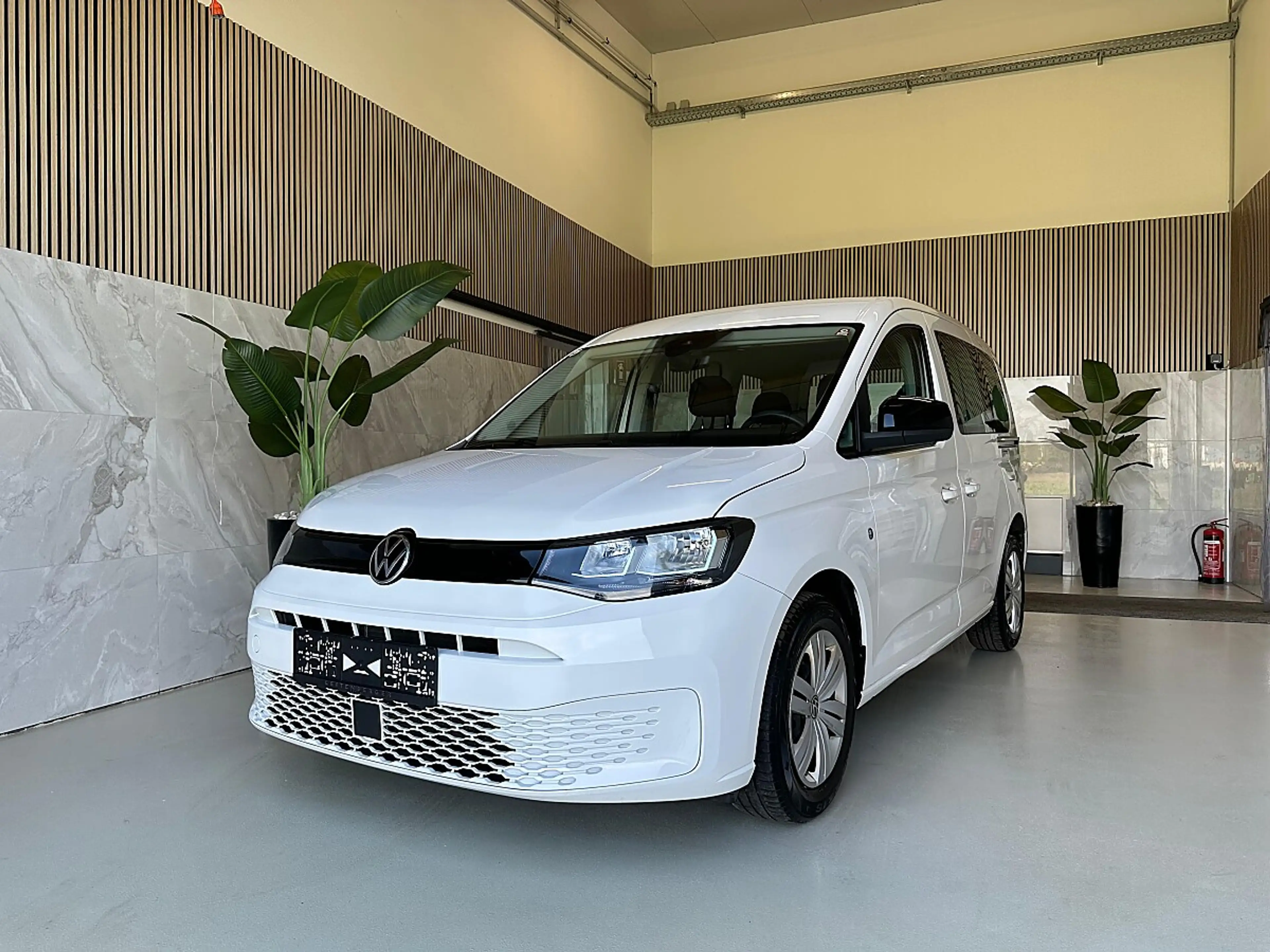 Volkswagen Caddy 2.0 TDI Servotronic, Tempomat, Multifunktionska...