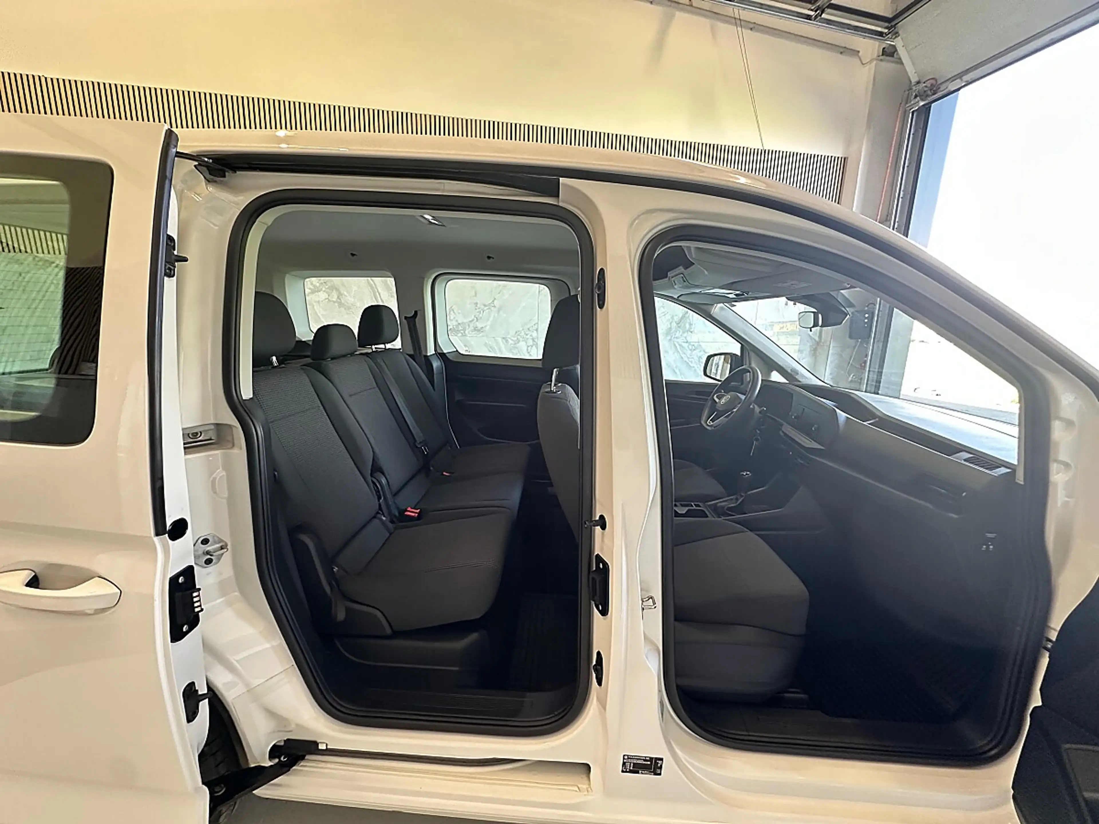 Volkswagen Caddy 2.0 TDI Servotronic, Tempomat, Multifunktionska... — photo 10