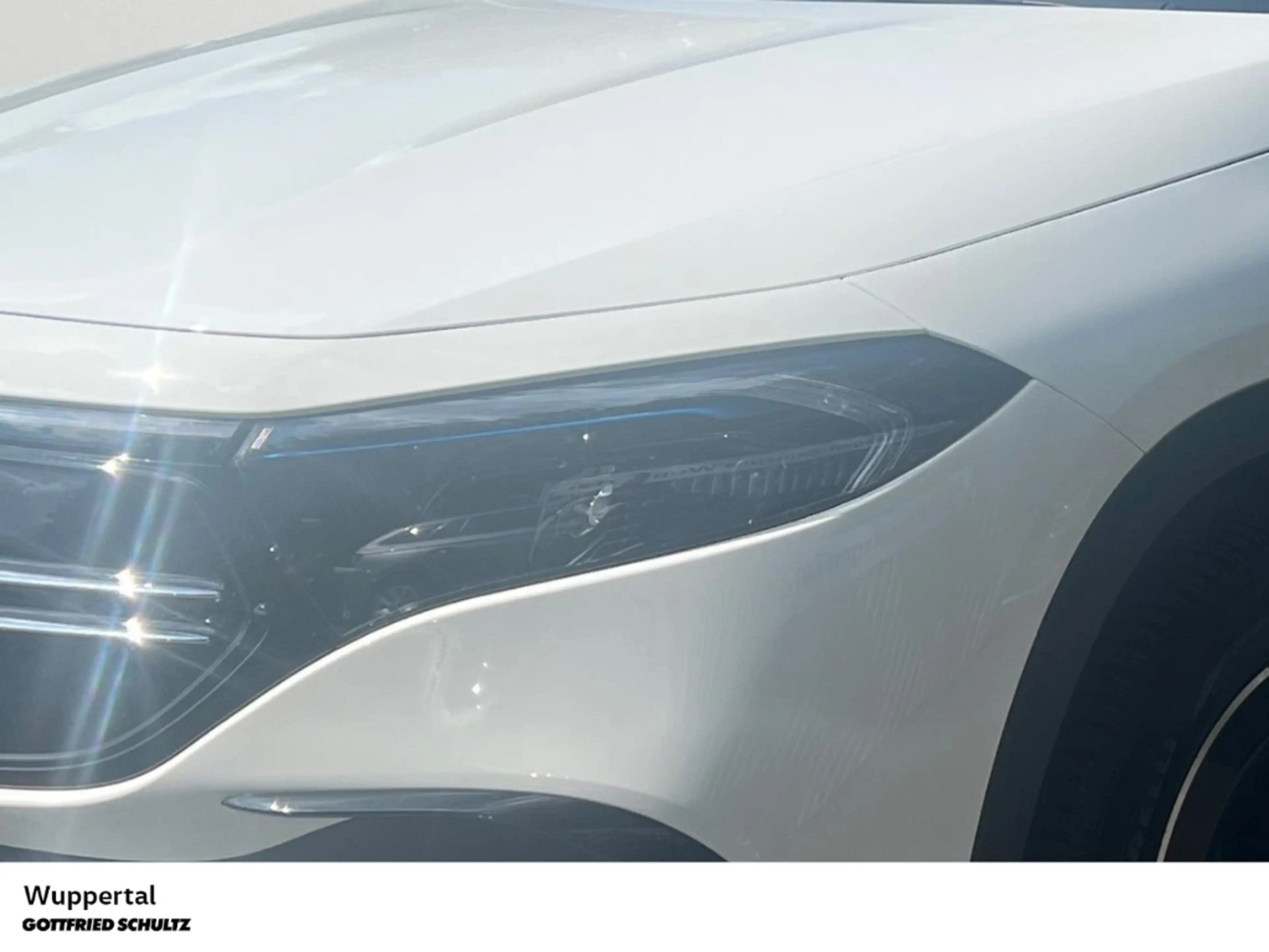 Mercedes-Benz EQA 300 AMG Line 4M PANO NAVI KAM SHZ PDC LM — photo 4
