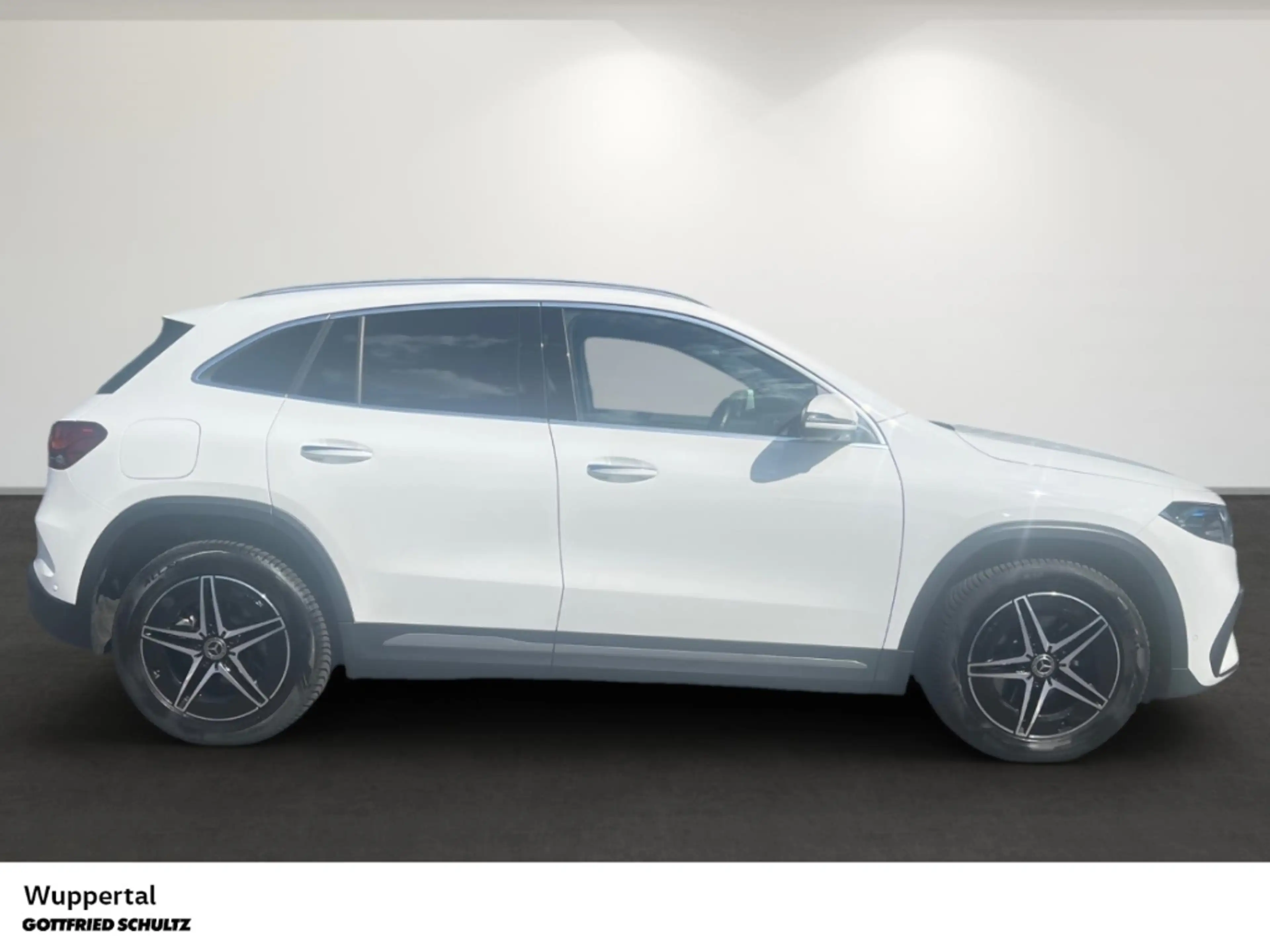 Mercedes-Benz EQA 300 AMG Line 4M PANO NAVI KAM SHZ PDC LM — photo 2