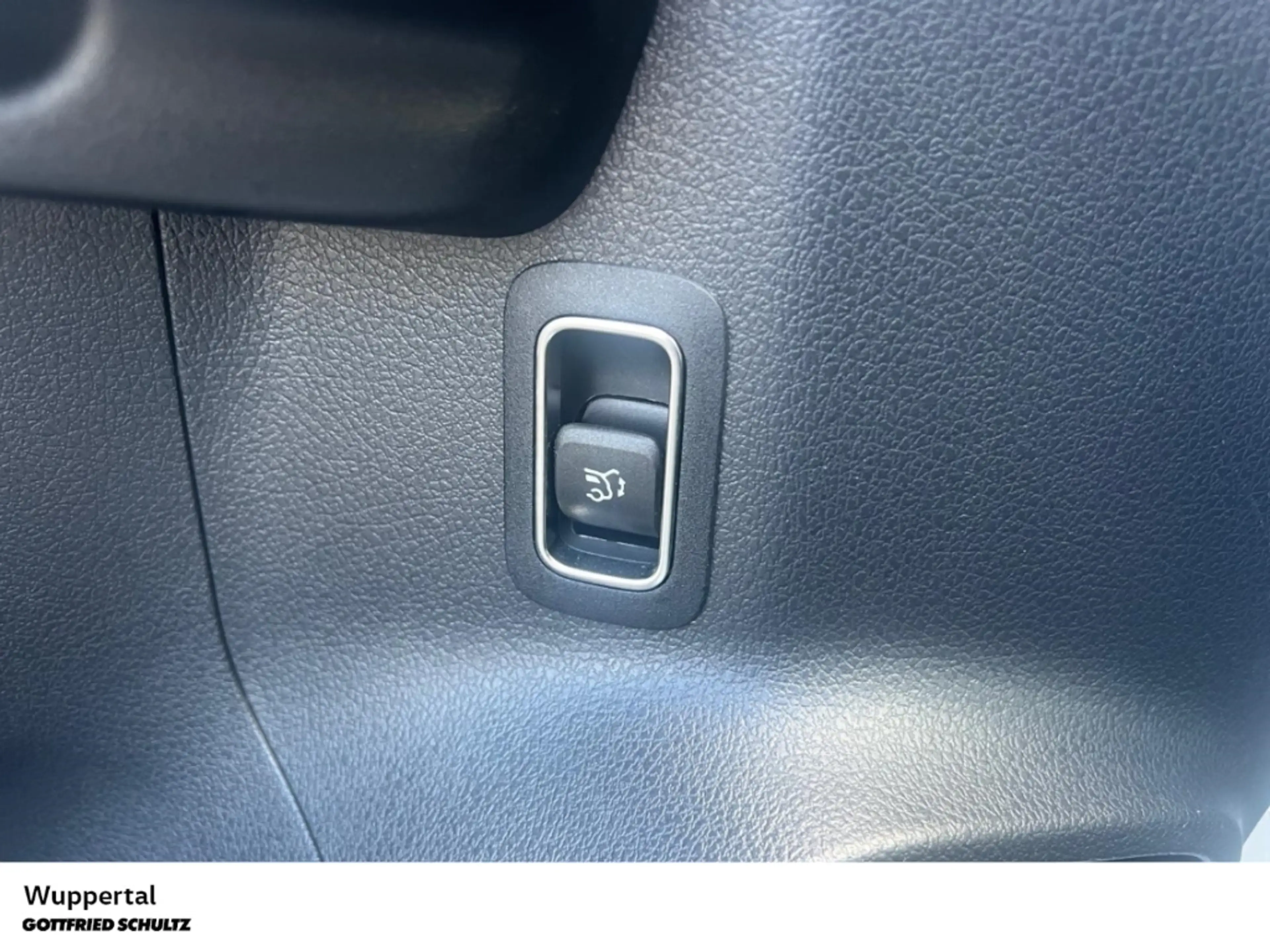 Mercedes-Benz EQA 300 AMG Line 4M PANO NAVI KAM SHZ PDC LM — photo 14