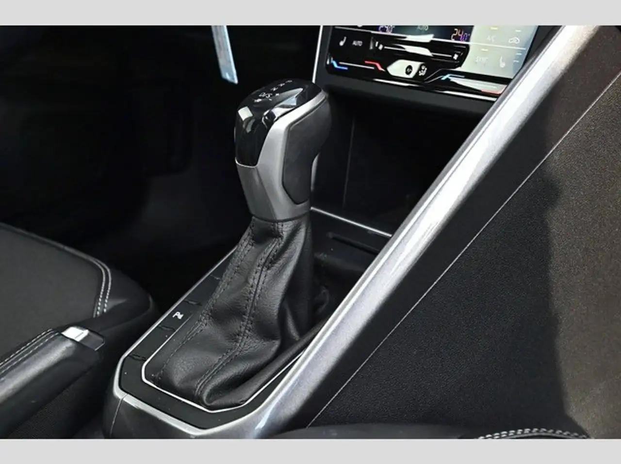 Volkswagen Taigo 1.0 l TSI DSG Style 12