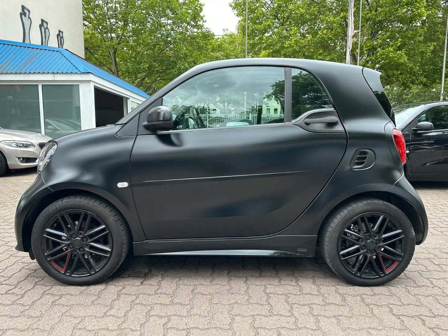 smart forTwo fortwo 66kW DCT BRABUS tailor made**pure black* Schwarz - 2