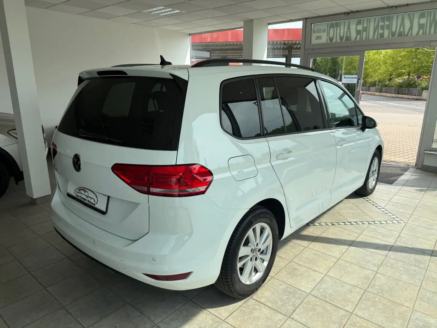 Volkswagen Touran Comfortline BMT 2.0TDI ACC LED MWST 1.HD Blanc - 2