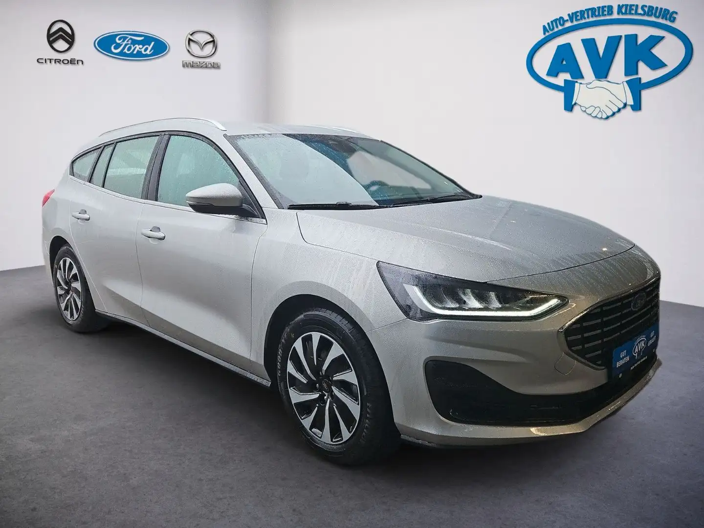 Ford Focus Turnier Titanium mit AHK, Navi, Sitzhzng Silber - 1