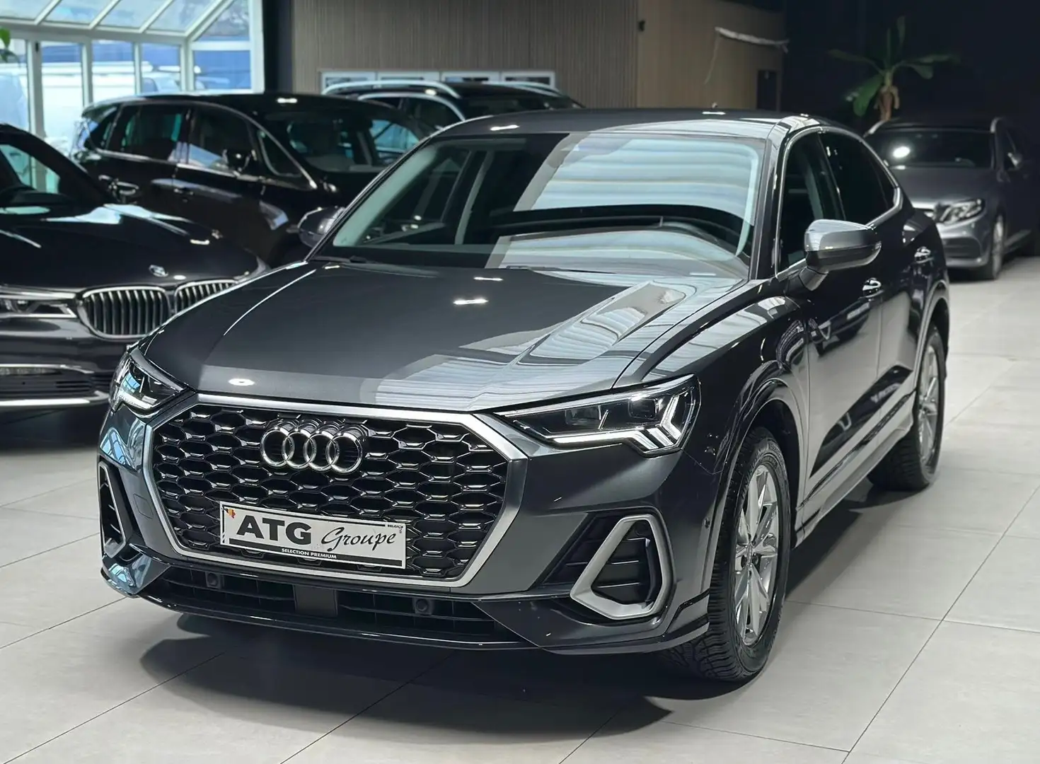 Audi Q3 COUPE 35 TDi 150CV 2023 TVAC S-LINE BOITE AUTO Grijs - 1