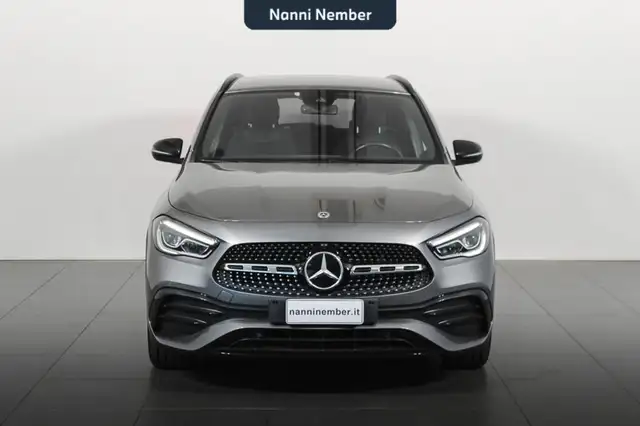 Mercedes-Benz GLA view 2