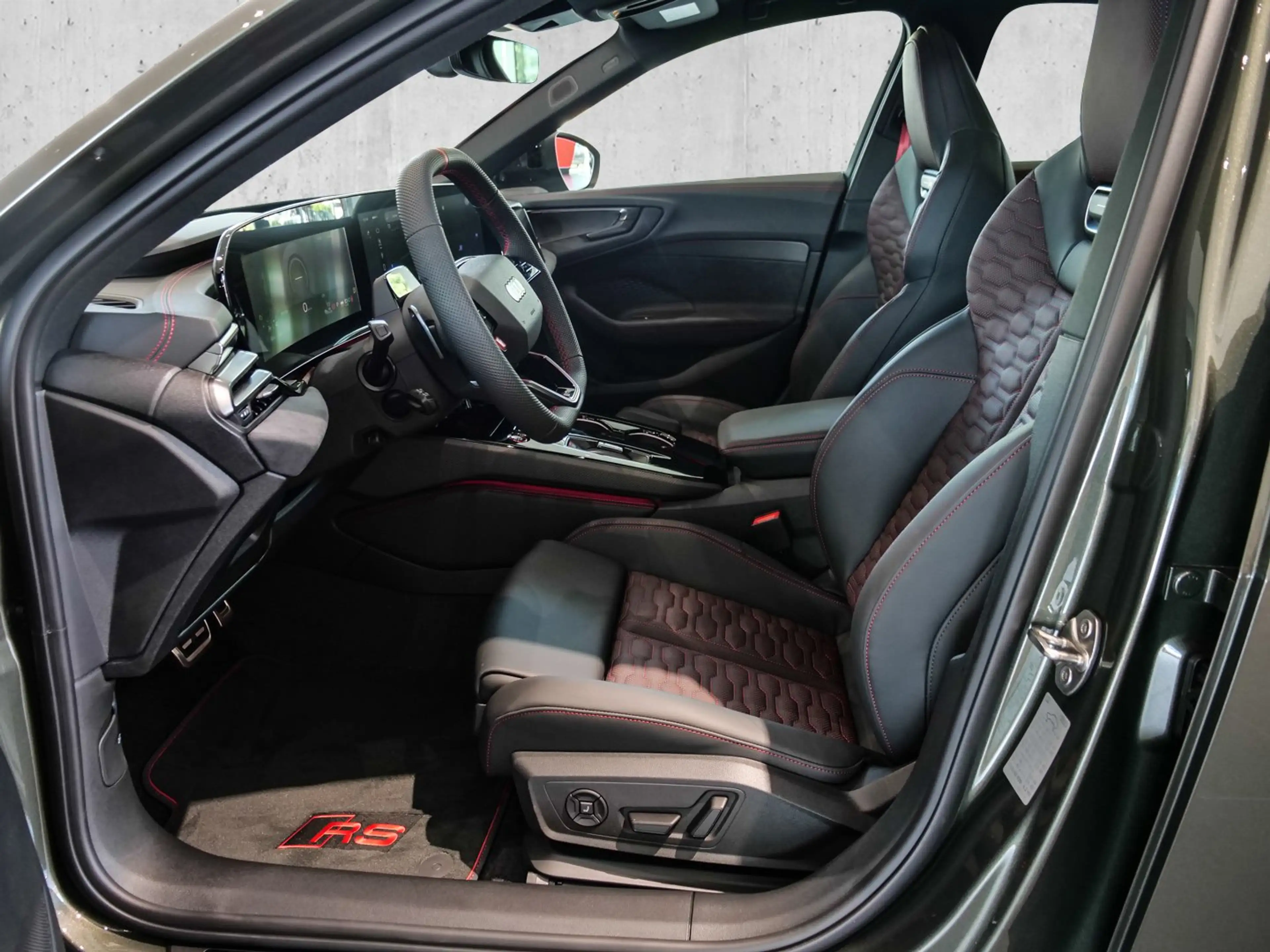Audi RS5 RS 5 Limousine Tiptronic RS 5 Limousine 470 kW tip — photo 14