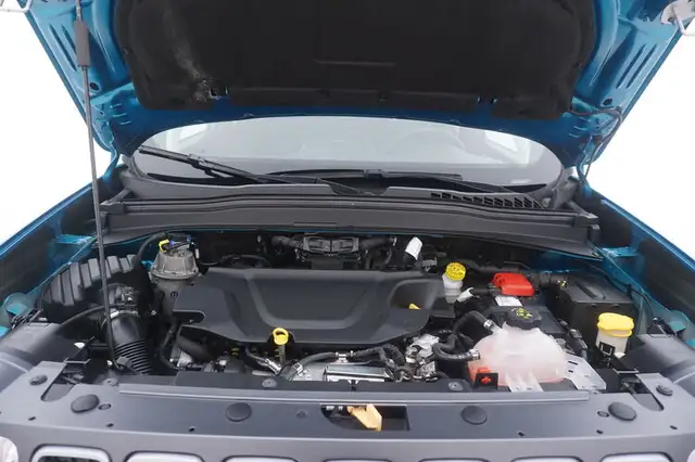Jeep Renegade view 13