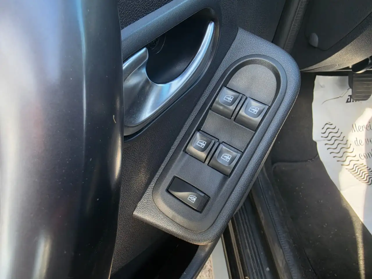 Dacia Duster — photo 9