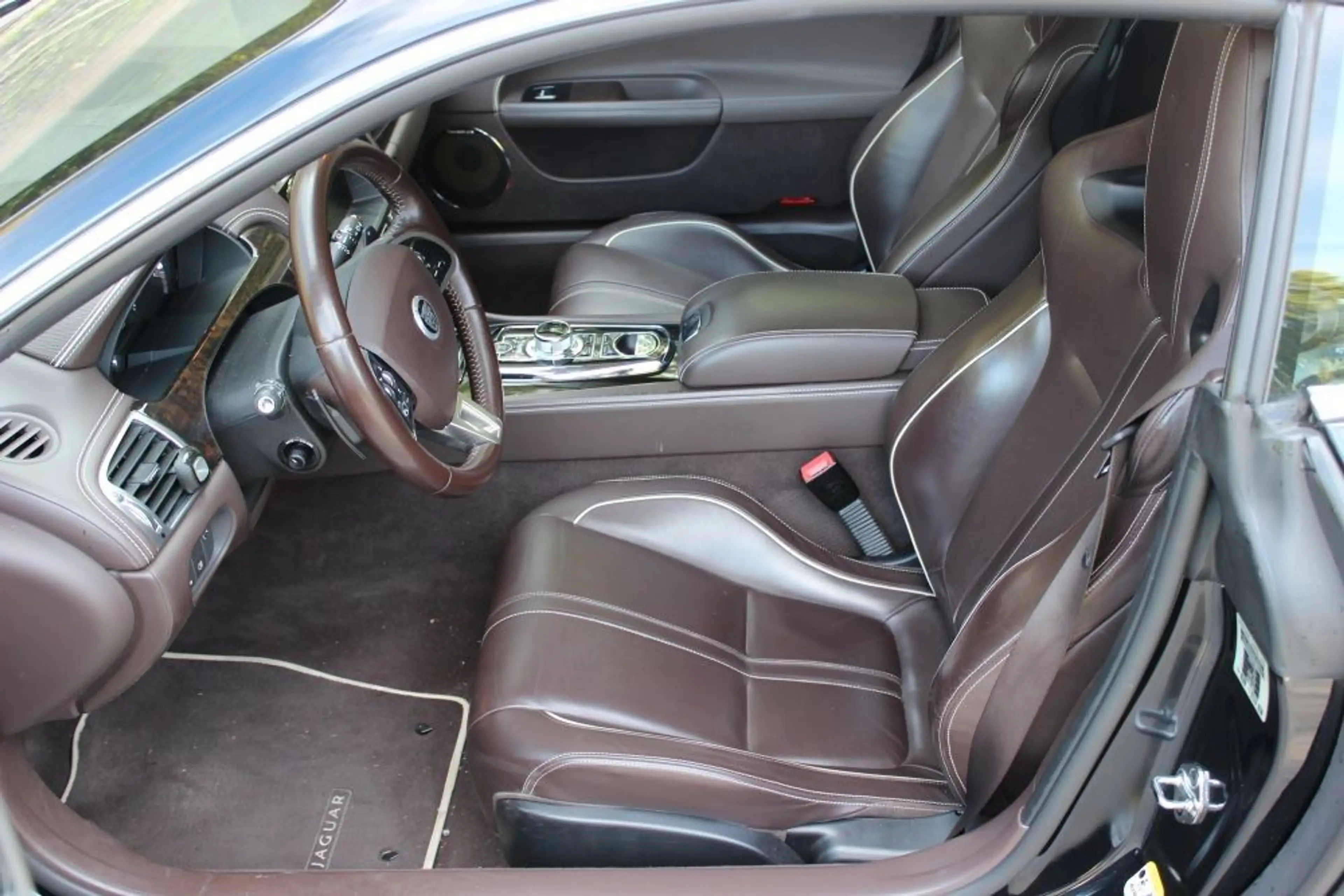 Jaguar XK 5.0 V8 Coupé Special edition 3 Jahre Garantie — photo 8