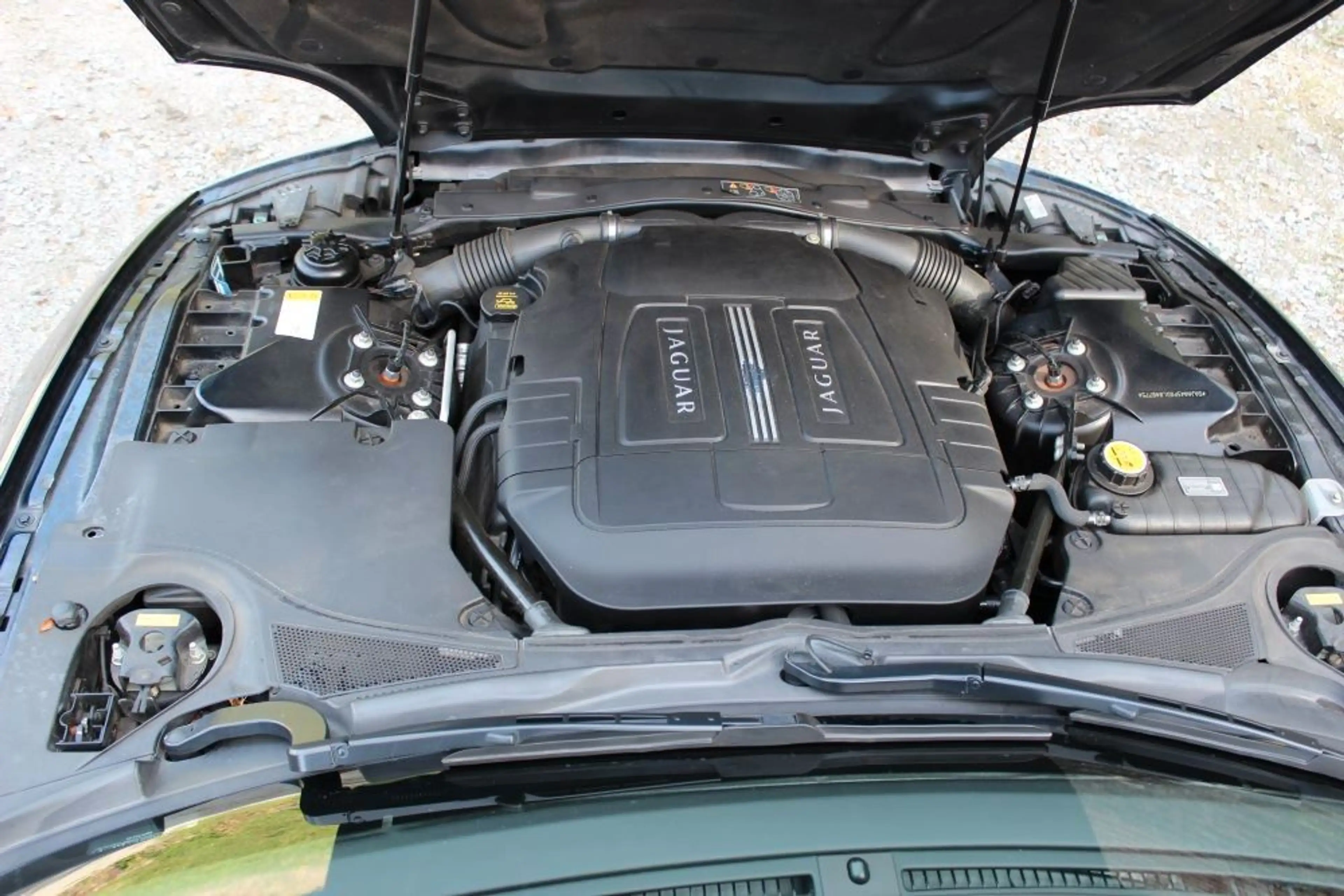 Jaguar XK 5.0 V8 Coupé Special edition 3 Jahre Garantie — photo 13