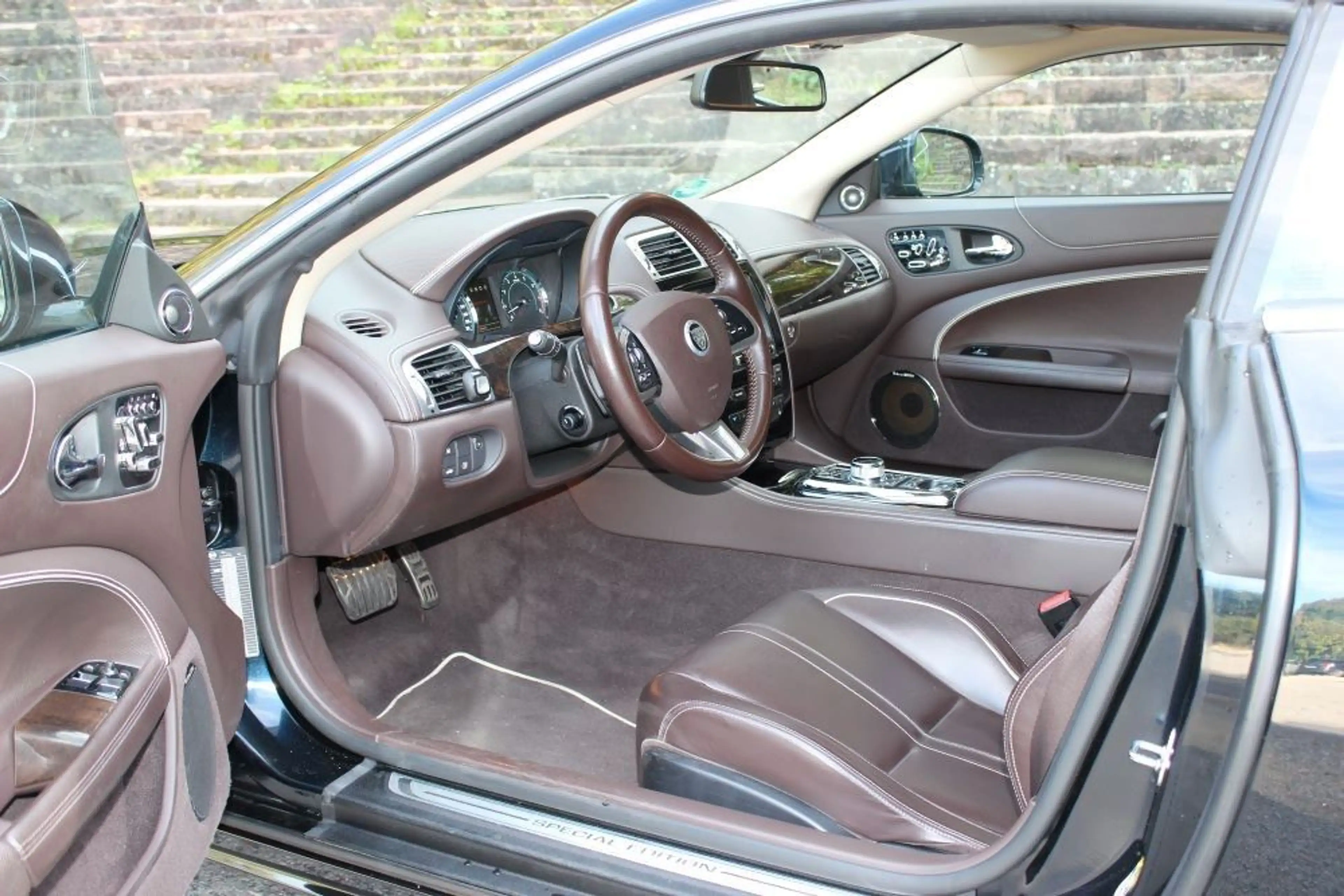 Jaguar XK 5.0 V8 Coupé Special edition 3 Jahre Garantie — photo 7