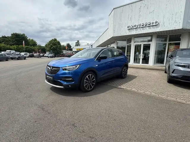 Opel Grandland view 4