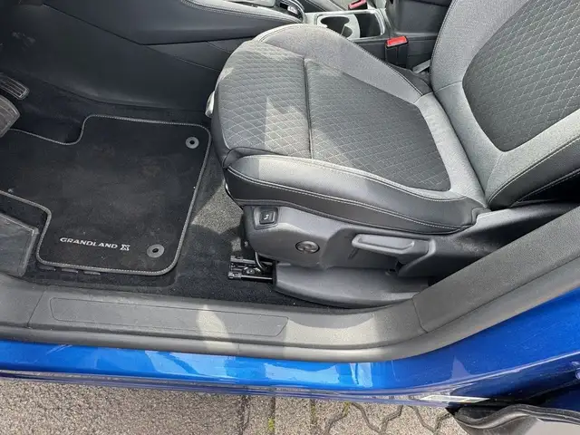Opel Grandland view 13