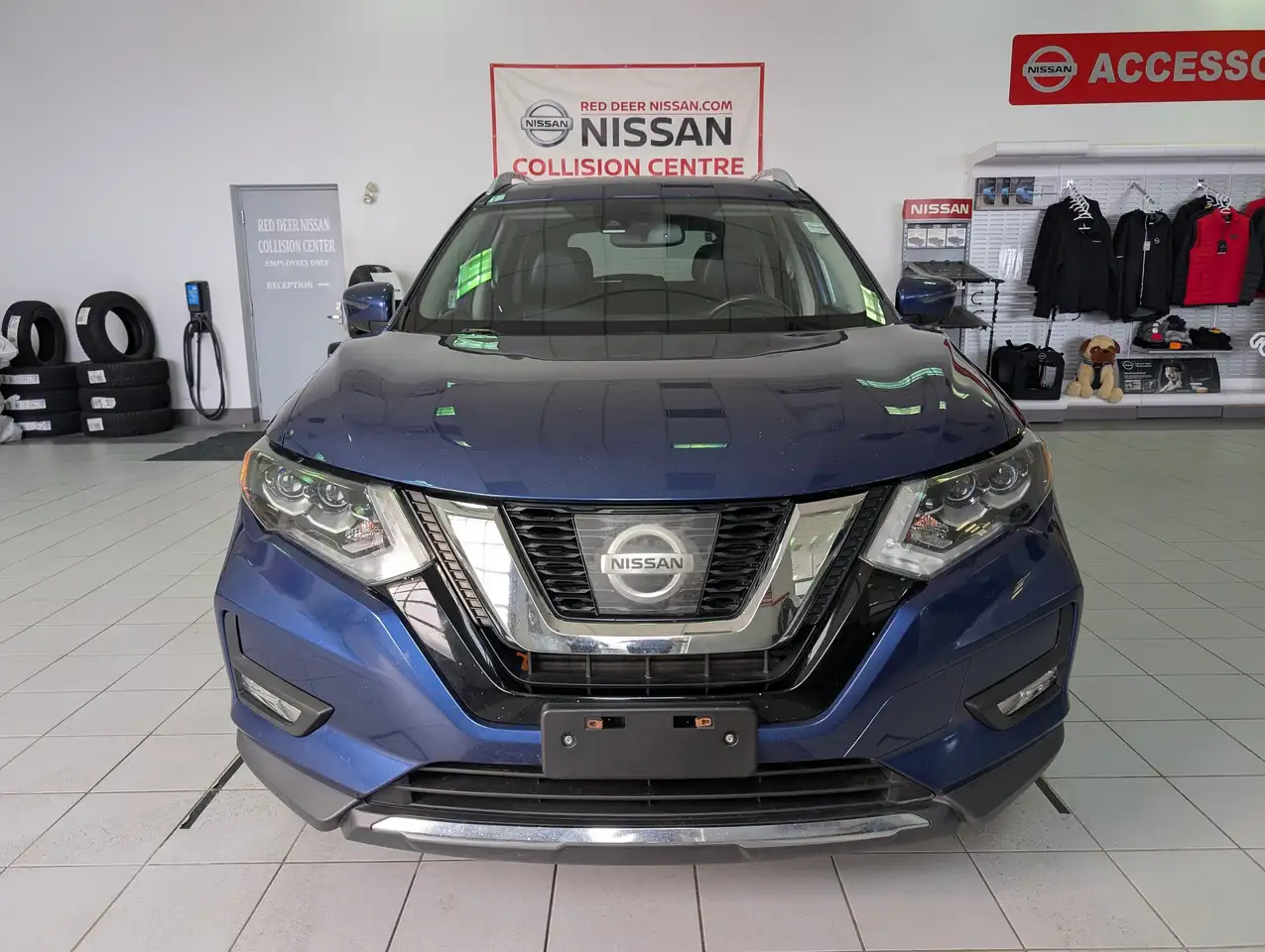 Nissan Rogue снимка Nissan Rogue