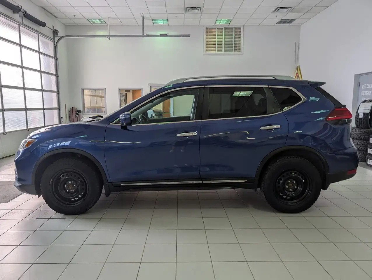 Nissan Rogue снимка Nissan Rogue