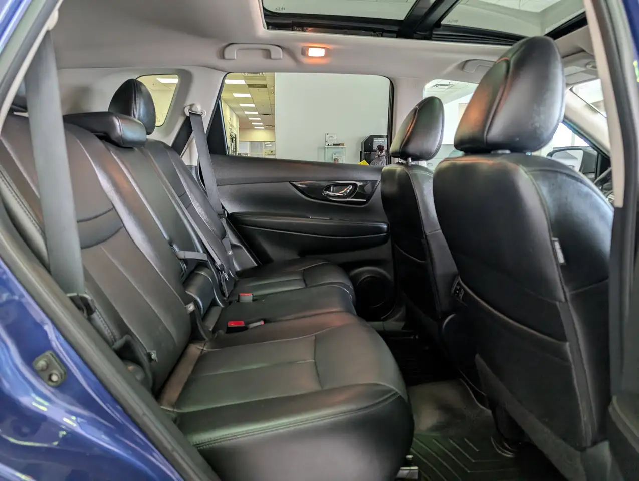 Nissan Rogue снимка Nissan Rogue