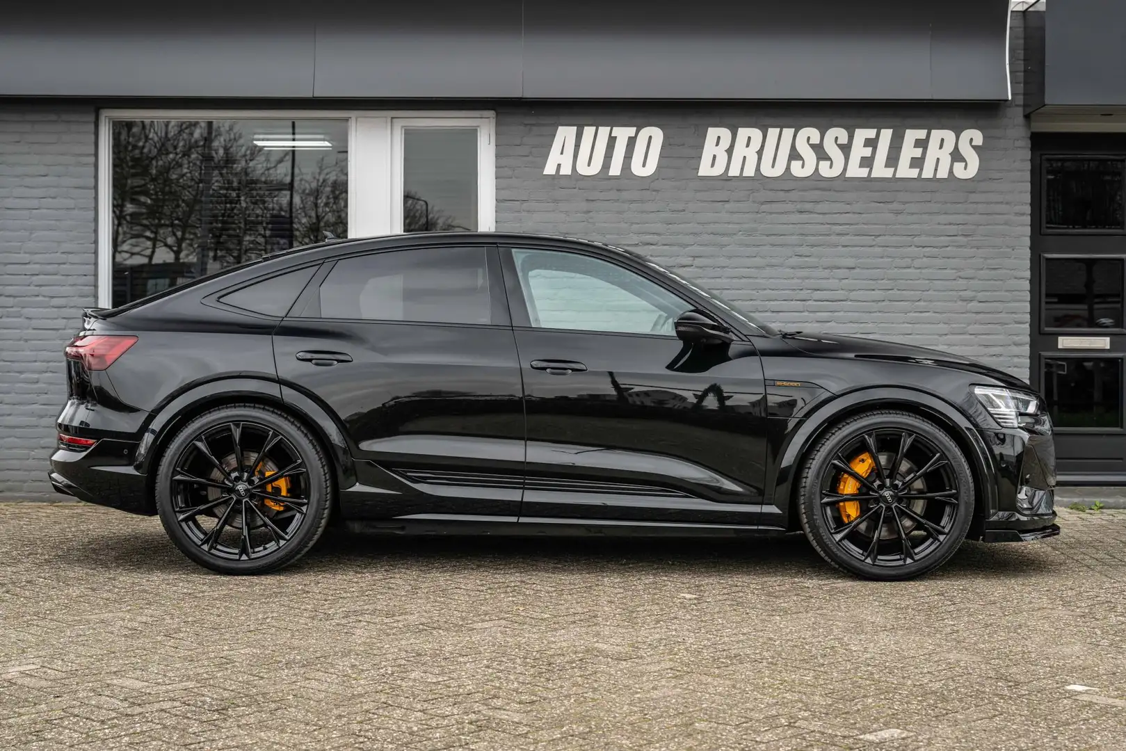 Audi e-tron Sportback S quattro 95 kWh 504pk Black edition Чёрный - 2