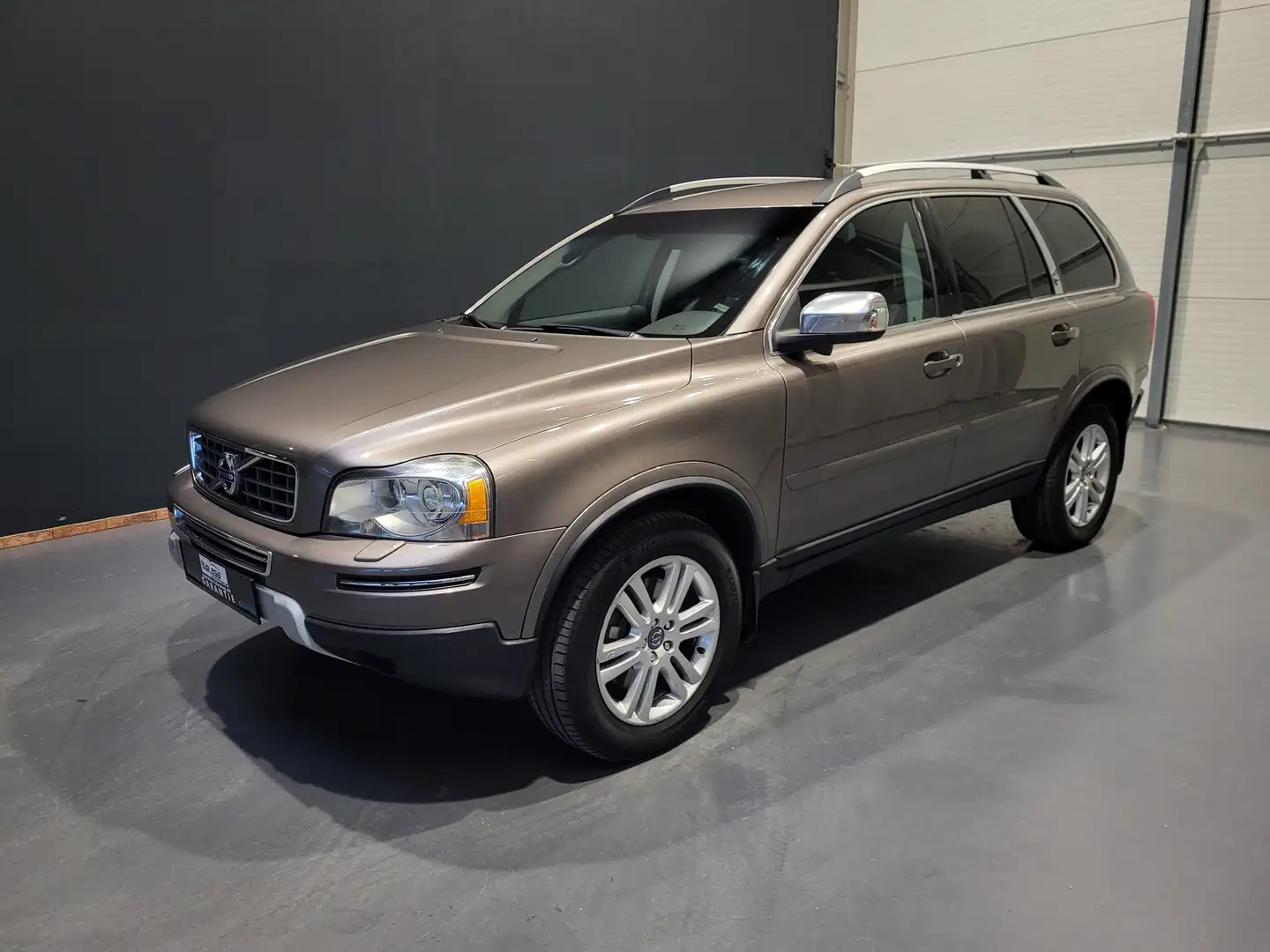Volvo XC90 2.4 D5 Executive *Leder| Navi| 7 Sitze* Gris - 1