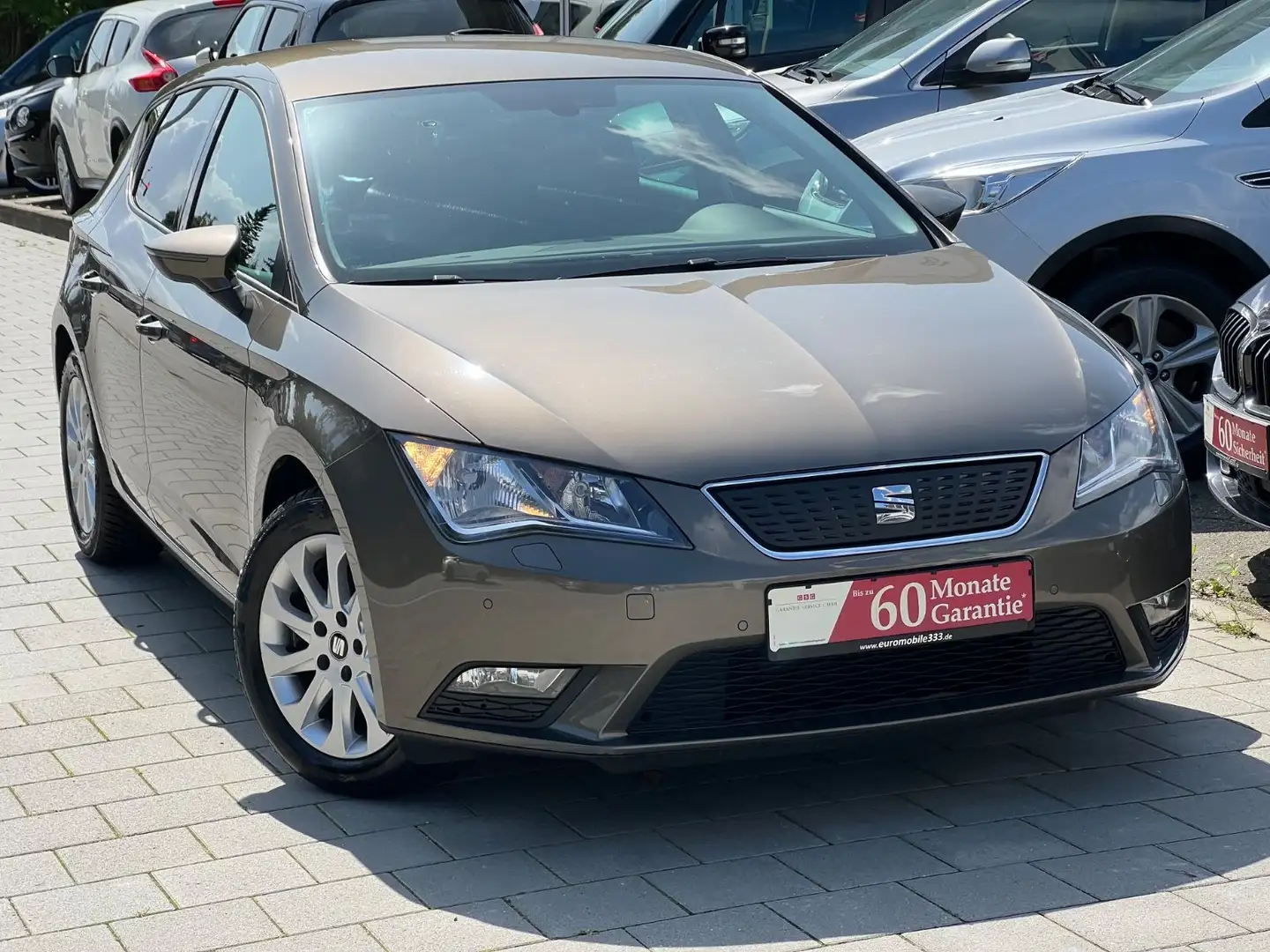 SEAT Leon Style *78.000km*Navi*AHK*Temp.* Braun - 2