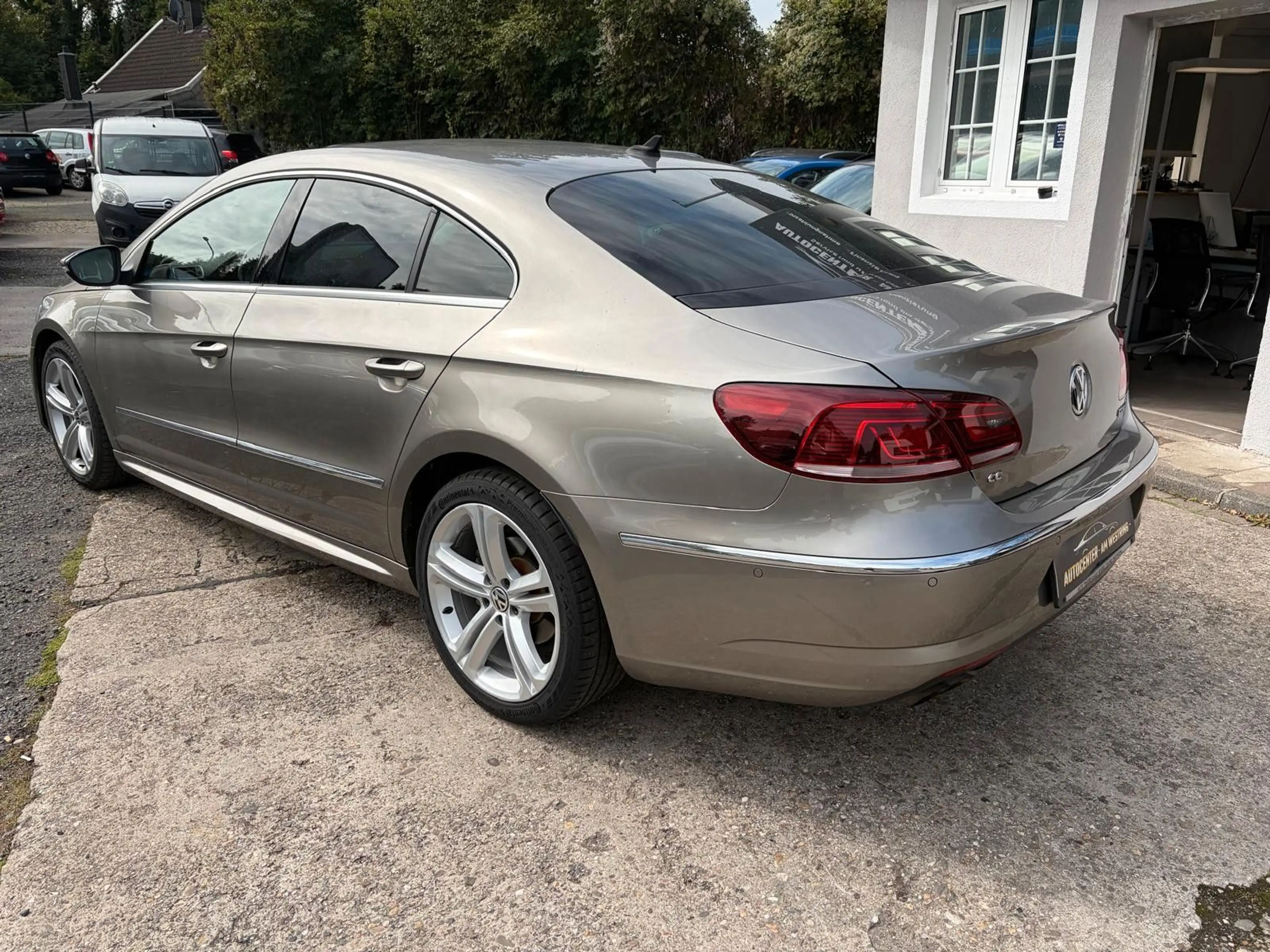 Volkswagen Passat CC R-Line — photo 4